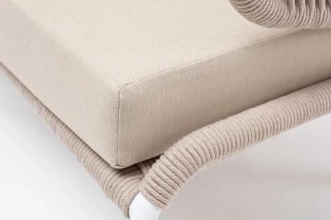 "Милан" диван 3-местный плетеный из роупа, каркас алюминий белый муар, роуп бежевый круглый, ткань бежевая 052 4SIS арт.УТ-00004929