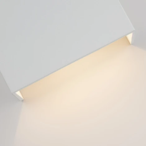 Настенный светильник уличный Maytoni Twist O040WL-L11W3K (LED, 220V, IP65)