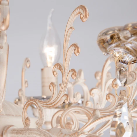 Подвесная люстра Eurosvet 3281 3281/8 белый с золотом / тонированный хрусталь (220V, хрусталь Strotskis, на цепи, подсвечник, свеча)