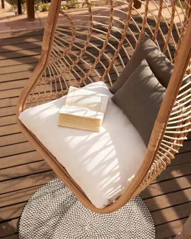 Кресло подвесное на стойке La Forma (ex Julia Grup) Ekaterina (Белый/ Ротанг,Акрил,Веревка,Пена)