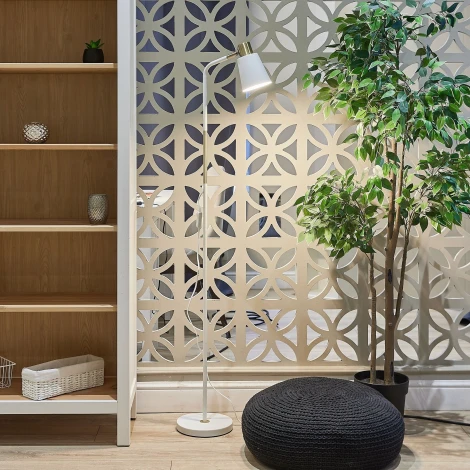 Торшер под лампу Е27, 40W, с регулировкой наклона, белый Uniel UML-T700 E27 WHITE