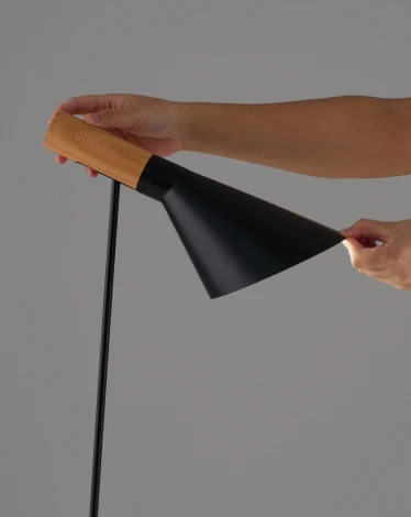 Настольная лампа Moderli Turin V11333-1T (220V, выключатель)