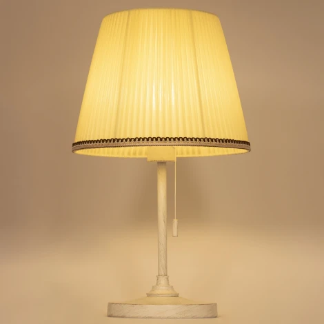 Настольная лампа Citilux Линц CL402723 (220V, выключатель)