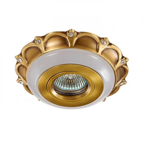 Встраиваемый точечный светильник Novotech Aster 370034