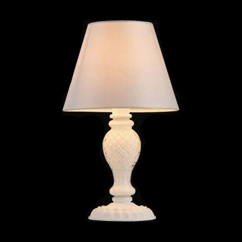 Интерьерная настольная лампа Maytoni Contrast ARM220-11-W