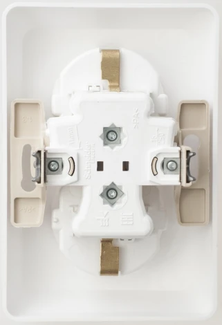 Розетка встраиваемая двойная с заземлением и шторками (белый) Systeme Electric Etude PC16-108B