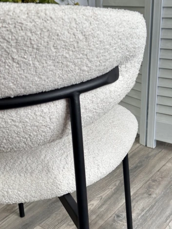 Стул M-City ЛЕОНАРДО Soul 000 Белый, букле / черный каркас