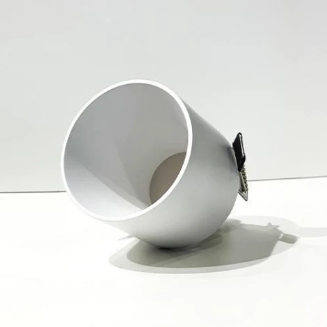 Точечный светильник встраиваемый Italline DL 3024 3025 white