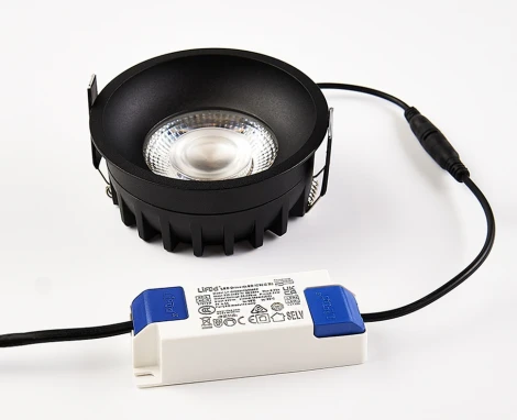 Встраиваемый светильник светодиодный влагозащищенный Italline IT08-8042 black 3000K