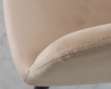 Стул обеденный ROBERT (черные матовые ножки, велюр V108-98 Бежевый)