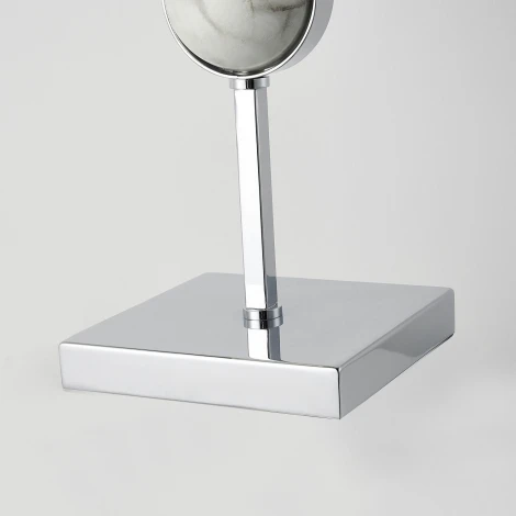 Интерьерная настольная лампа Favourite Diva 2821-1T (220V, куб)