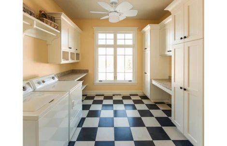 Потолочная люстра Westinghouse Flora Royal White 72424WES