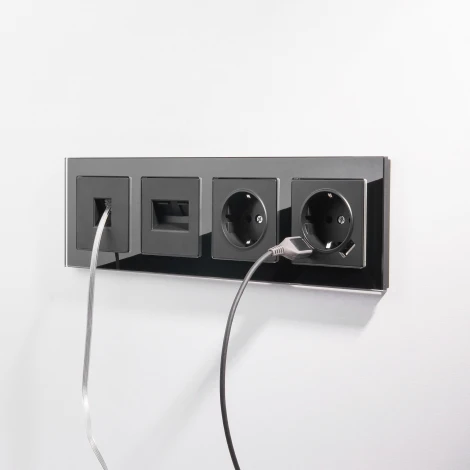 Розетка с заземлением, шторками и USBх2 (черный матовый) Werkel W1171508 (a051617)