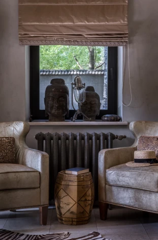 Интерьерная настольная лампа на треноге Covali NL-51564 (220V)