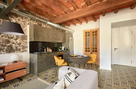 Стол обеденный La Forma (ex Julia Grup) Maryse (Дерево,Ясень,МДФ,Каучук)