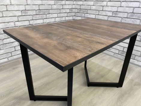 Стол от компании Мир стульев Саен 11, Черный/Трансильвания