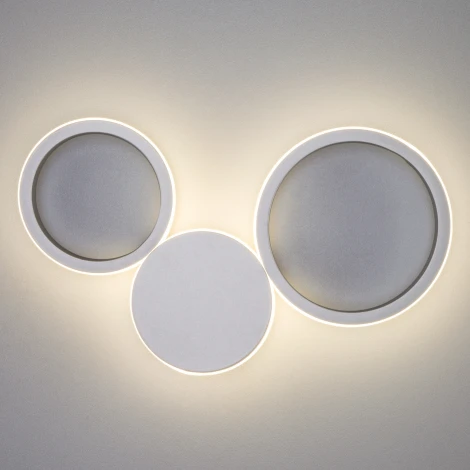Настенный светильник Eurosvet Rings 40141/1 LED серебро