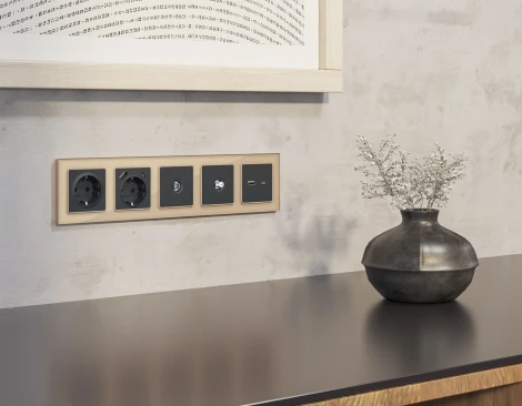 Комплект механизма ТВ-розетки оконечной экранированной встраиваемый (графит мягкое касание) Ambrella Volt QUANT MA913005