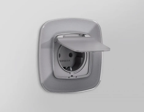 Лицевая панель Ambrella Volt OMEGA (Сталь матовый) для электрической розетки с заземлением со шторками и крышкой IP44 QUANT AP5080