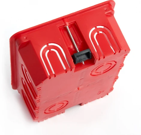 Коробка монтажная для полых стен с пластиковыми зажимами и крышкой Stekker 49008