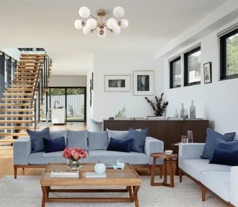 Потолочная люстра на штанге Maytoni Erich MOD221PL-10G (220V, шарики)