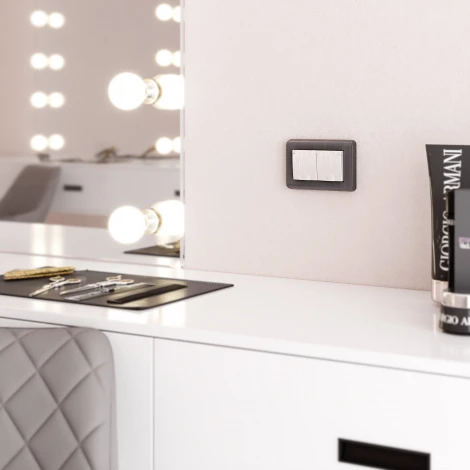 Розетка двойная влагозащ. с зазем. с защит. крышками и шторками (перламутровый рифленый) Werkel W1172213 (a057289)