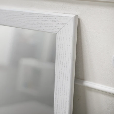 Зеркало навесное Берже 24-90 белый ясень 90 см х 55 см от фабрики Mebelik