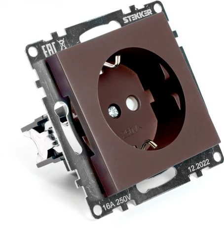 Розетка с заземлением и шторками (коричневый) Stekker Катрин 49028