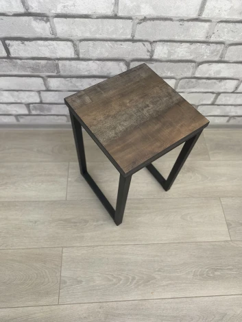 Табурет Саен 5, Трансильвания, Мир стульев