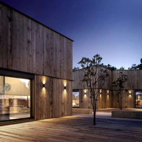 Настенный уличный светильник Beret 7929 Mantra (220V, IP54)