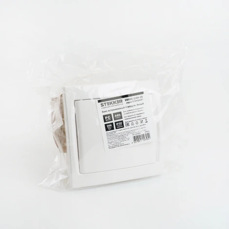 Бокс встраиваемый 4 модуля Stekker 49634