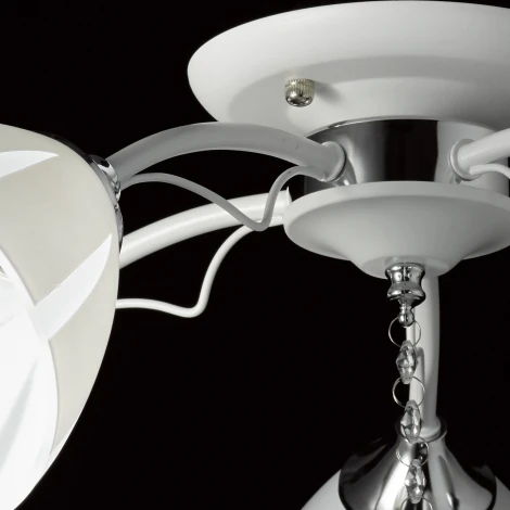 Потолочная люстра DeMarkt Нежность 676014505