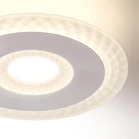 Потолочная люстра светодиодная Lumion Vandy 8016/70CL белый/прозрачный металл/акрилл LED 70W 220V 3000-6000K