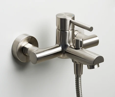 Смеситель Wasserkraft Wern 4201 для ванны с душем, матовый хром