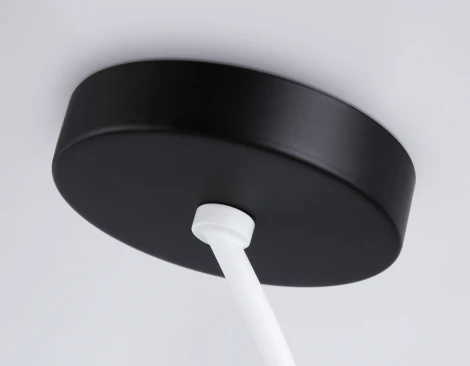 Потолочная люстра на штанге Ambrella Traditional TR2542 (220V, шарики)