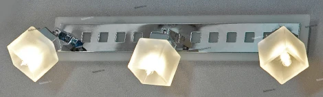 Настенно-потолочный светильник Lussole Secinaro LSL-2101-03