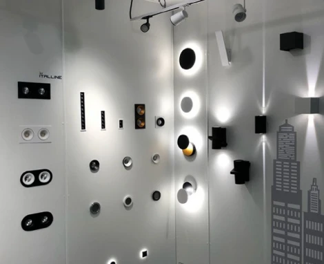 Настенный светильник Italline IT01-A150/2 black