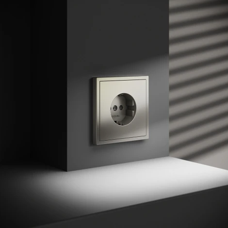 Розетка с заземлением и шторками (шелк) Voltum S70 VLS040204