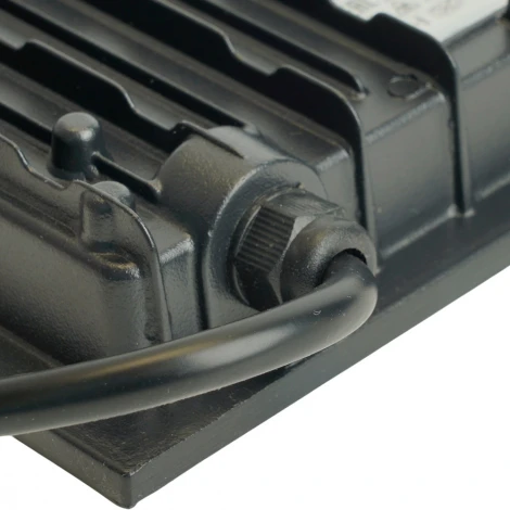 Светодиодный прожектор Saffit SFL51-100 51195 IP65 100W 6500K черный