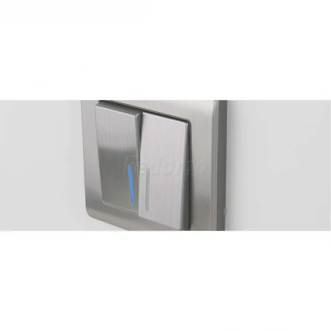 Рамка на 1 пост Metallic (глянцевый никель) Werkel W0011602 (a051000)