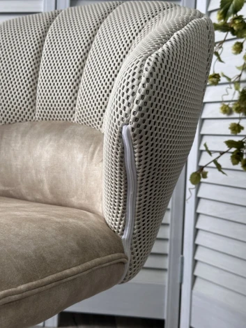 Стул ASTRA 360 град. поворот Белый Sonic 23 ткань / 7525-01 велюр / черный каркас, ®DISAUR (арт.621M05767)