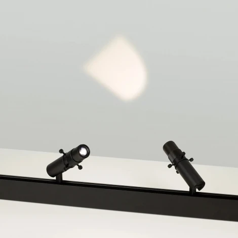 светильник магнитный MAG-ORIENT-SPOT-CROP-ZOOM-TC-R35-6W Warm3000 (BK, 19-29 deg, 48V) (Arlight, IP20 Металл) 045067