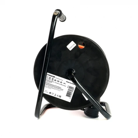 Удлинитель одноместный с заземлением 50 метров на пластиковой катушке Stekker Standart 50176