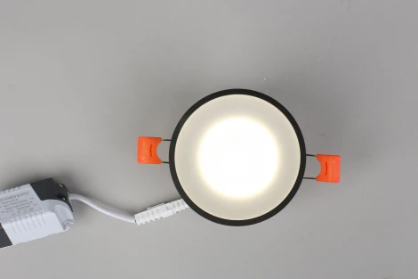 Встраиваемый точечный светильник Omnilux Napoli OML-102719-06 (LED, 220V, круглые)