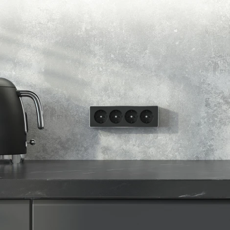 Розетка четверная с заземлением и шторками Gallant черный/хром Werkel W5072258 (a071254)