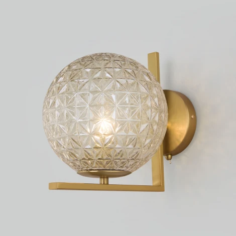 Бра Eurosvet Shape 70131/1 латунь (220V, выключатель, шар)