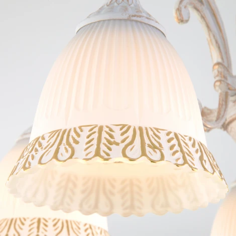 Потолочная люстра на штанге Eurosvet Campina 60107/5 белый с золотом (220V)