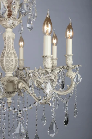 Подвесная люстра Omnilux Taranto OML-74403-08 (220V, на цепи, подсвечник, свеча)