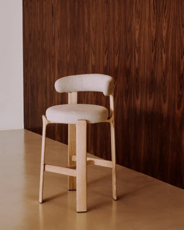 Барный стул Granite из бежевой синели и ясеня с натуральной отделкой 75 см La Forma (ex Julia Grup) 301971