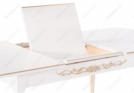 Стол Woodville Бевье молочный / золото 483900
